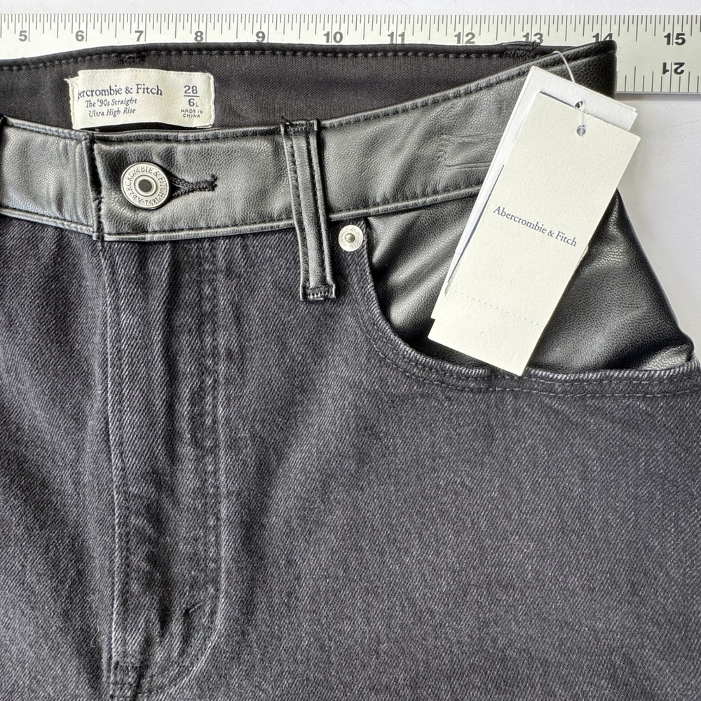 Abercrombie & Fitch Black 90s Straight Ultra High Rise Jeans Womens 6 Long NWT - Picture 9 of 16